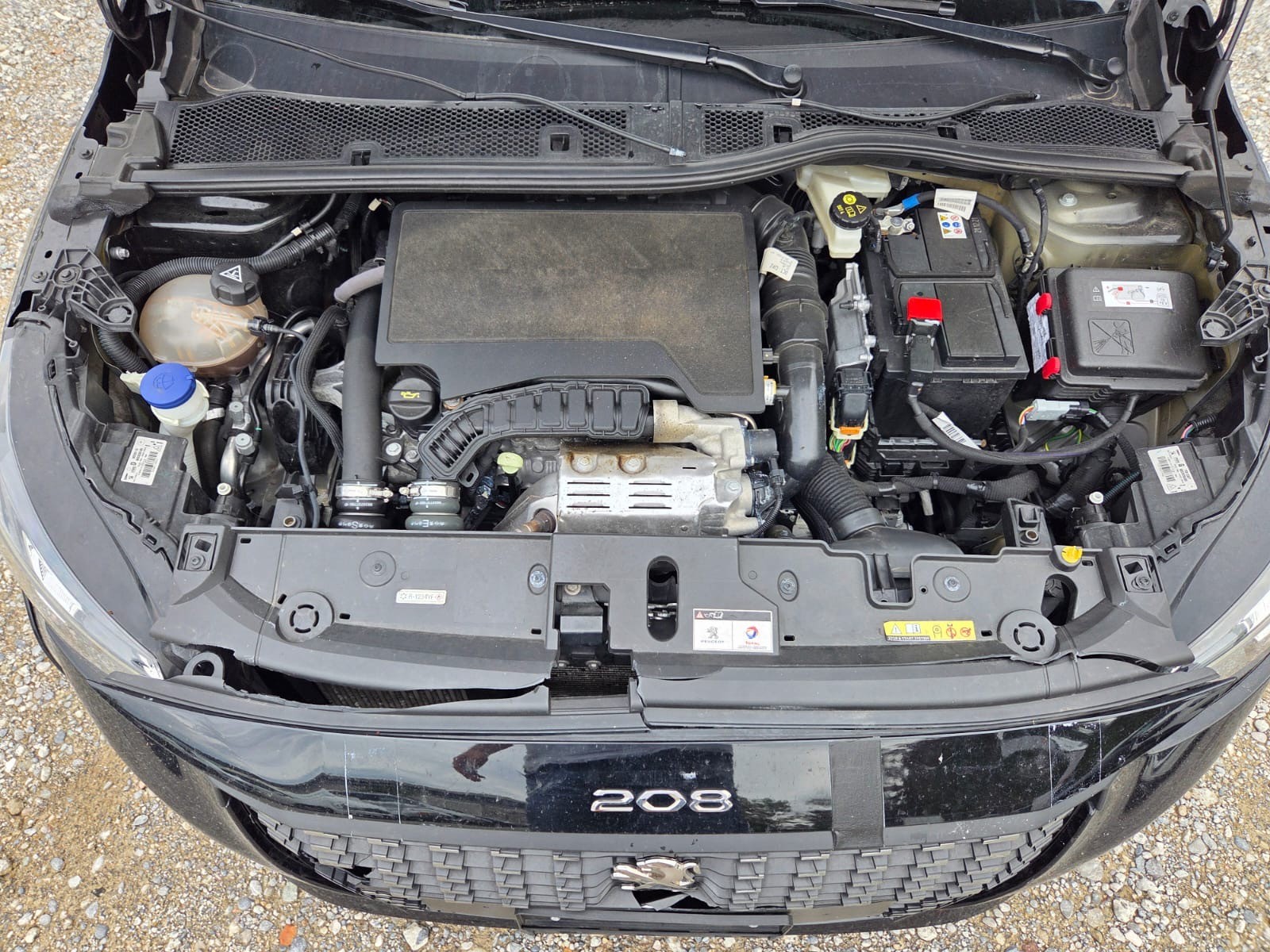 PEUGEOT 208 1.2 PureTech Active Pack EAT8-image-15