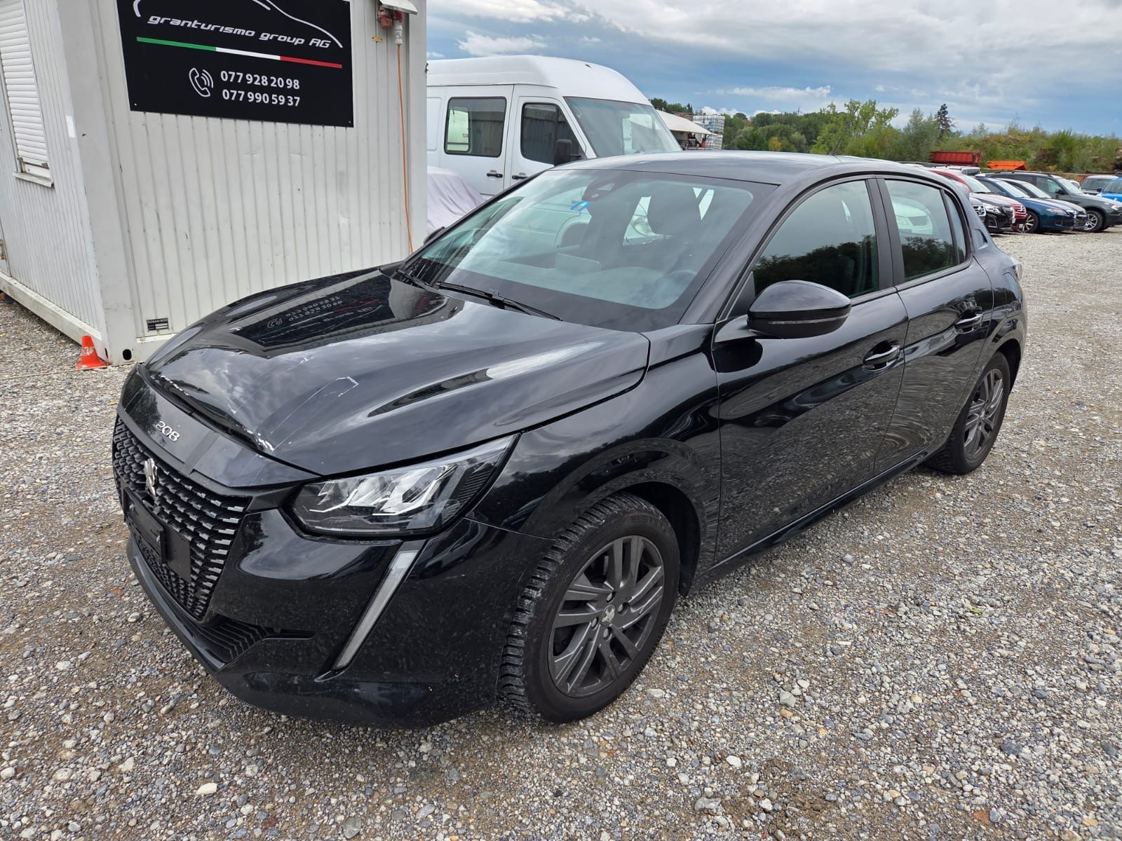 PEUGEOT 208 1.2 PureTech Active Pack EAT8-image-5