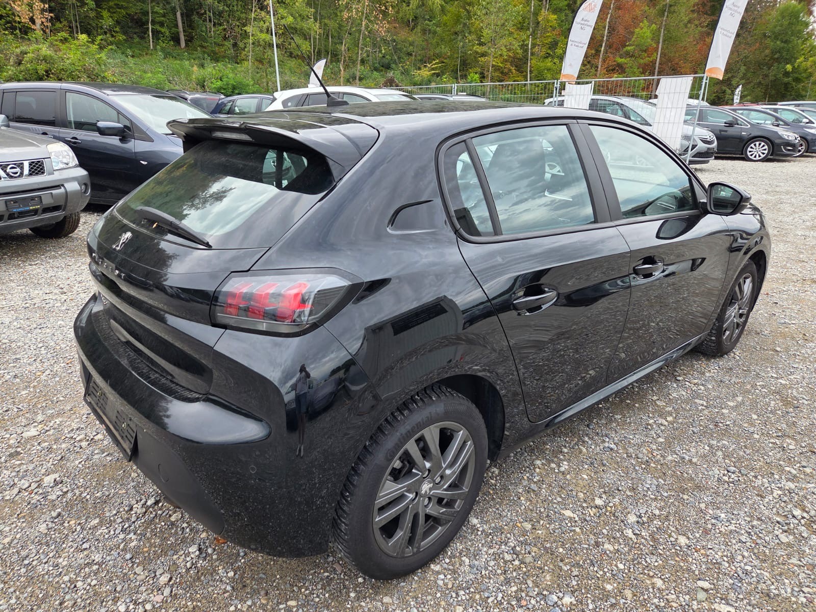 PEUGEOT 208 1.2 PureTech Active Pack EAT8-image-3