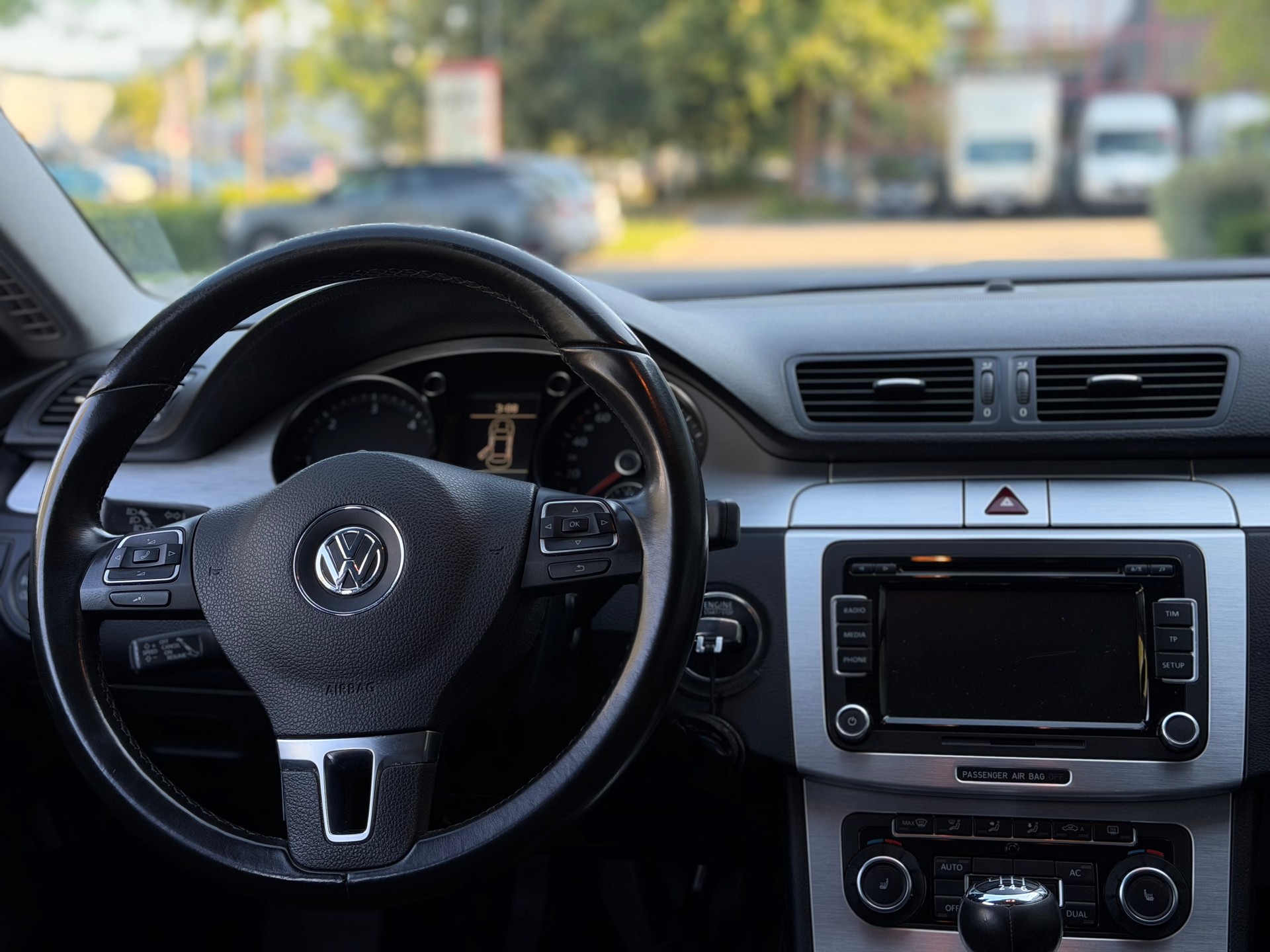VW Passat CC 2.0 TDI-image-10