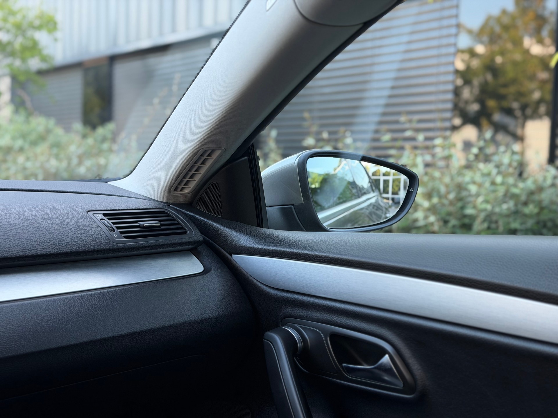 VW Passat CC 2.0 TDI-image-9