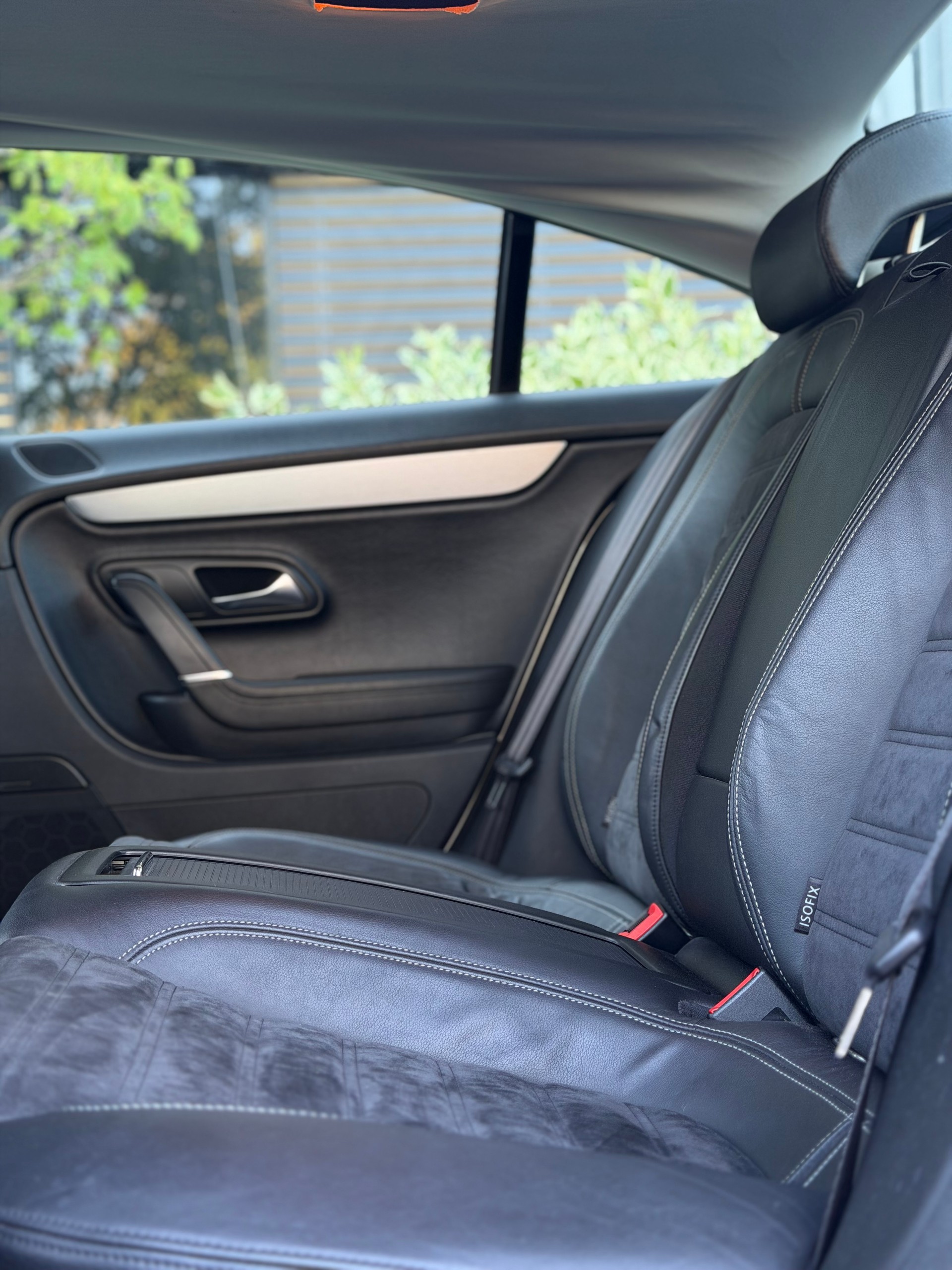 VW Passat CC 2.0 TDI-image-7