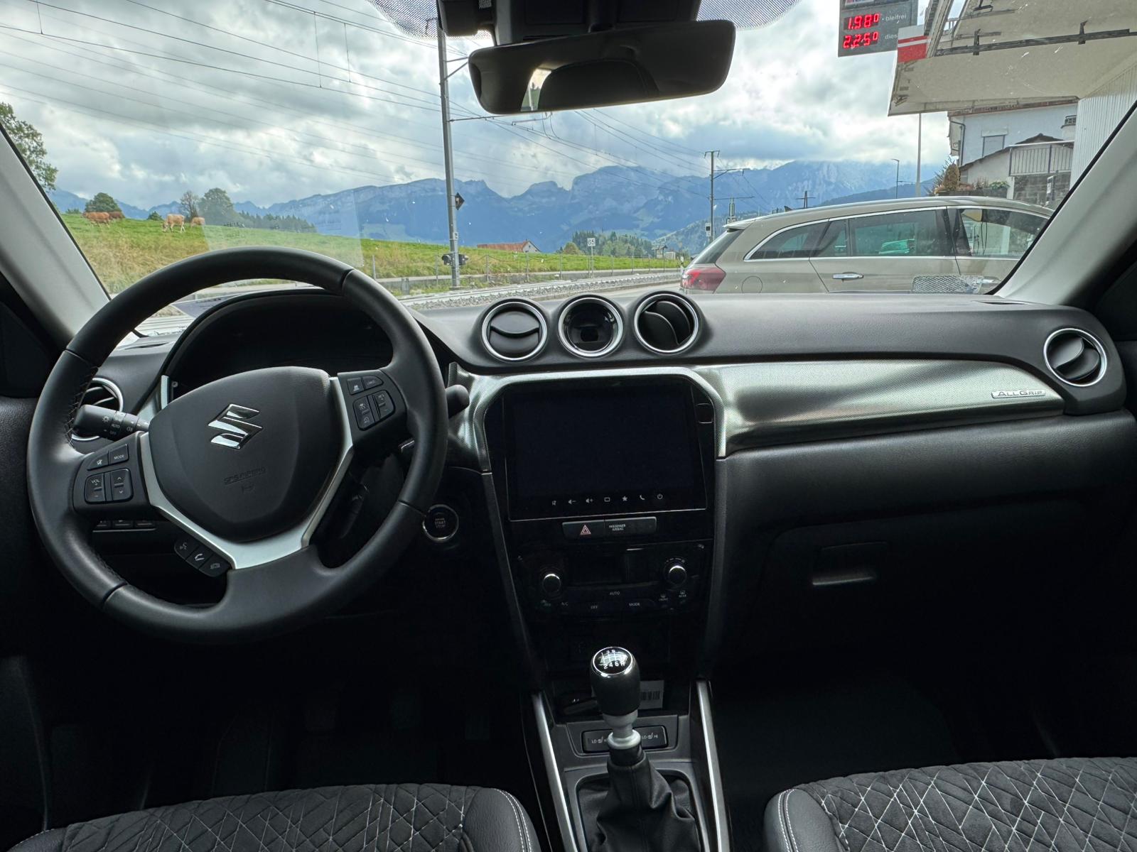 SUZUKI Vitara 1.4 T Compact+ Hybrid 4x4-image-6