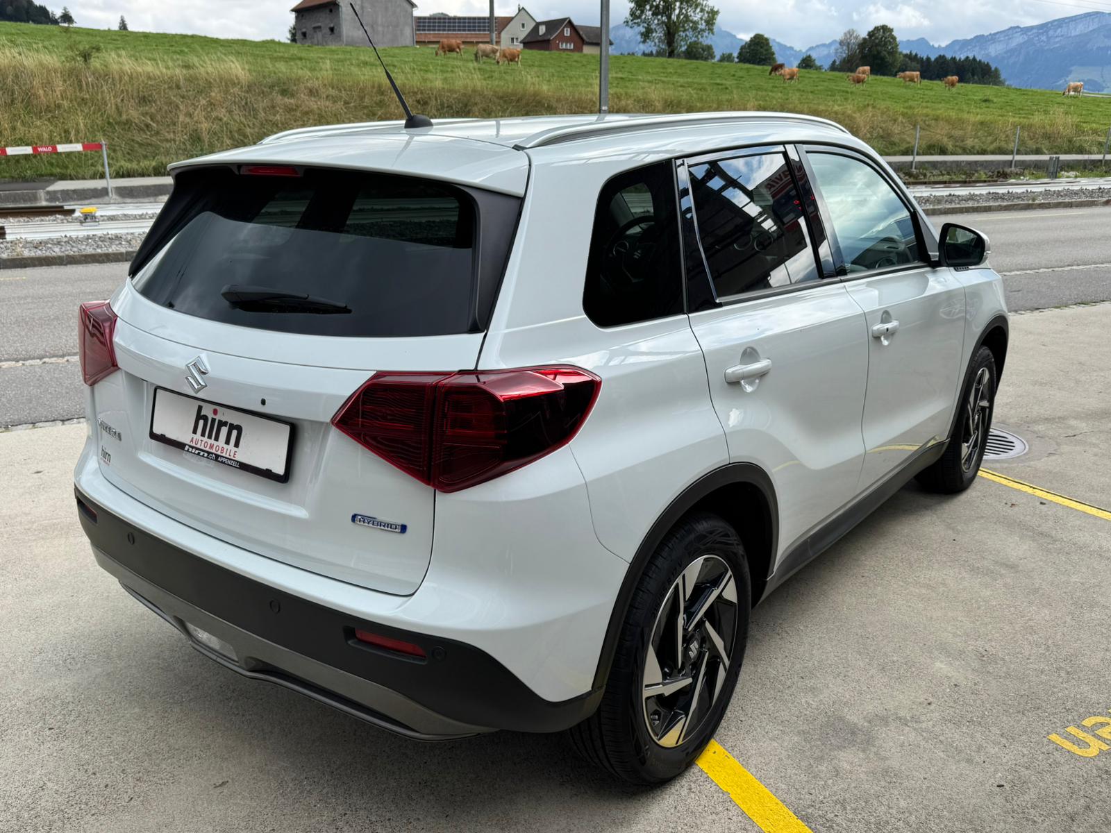 SUZUKI Vitara 1.4 T Compact+ Hybrid 4x4-image-2