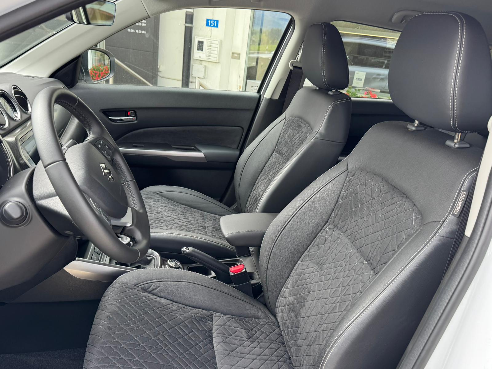 SUZUKI Vitara 1.4 T Compact+ Hybrid 4x4-image-5