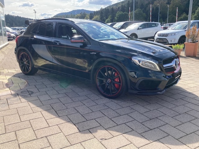 MERCEDES-BENZ GLA 45 AMG 4Matic 7G-DCT-image-2