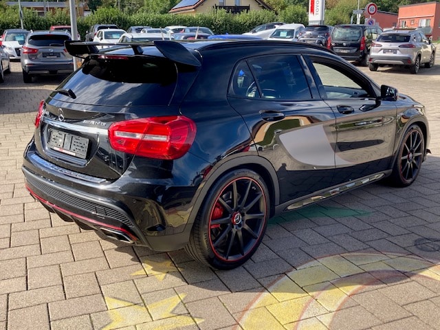 MERCEDES-BENZ GLA 45 AMG 4Matic 7G-DCT-image-4