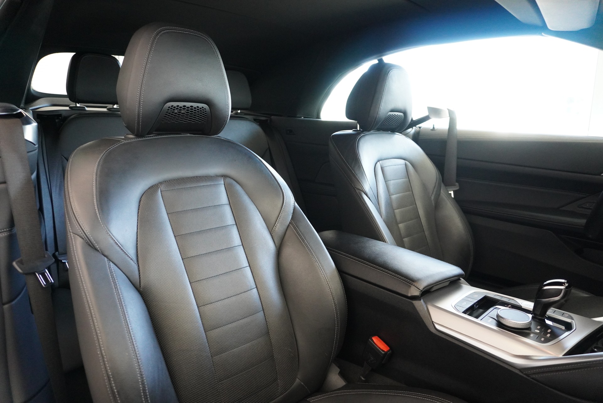 BMW M440i xDrive 48V Cabriolet Steptronic-image-16