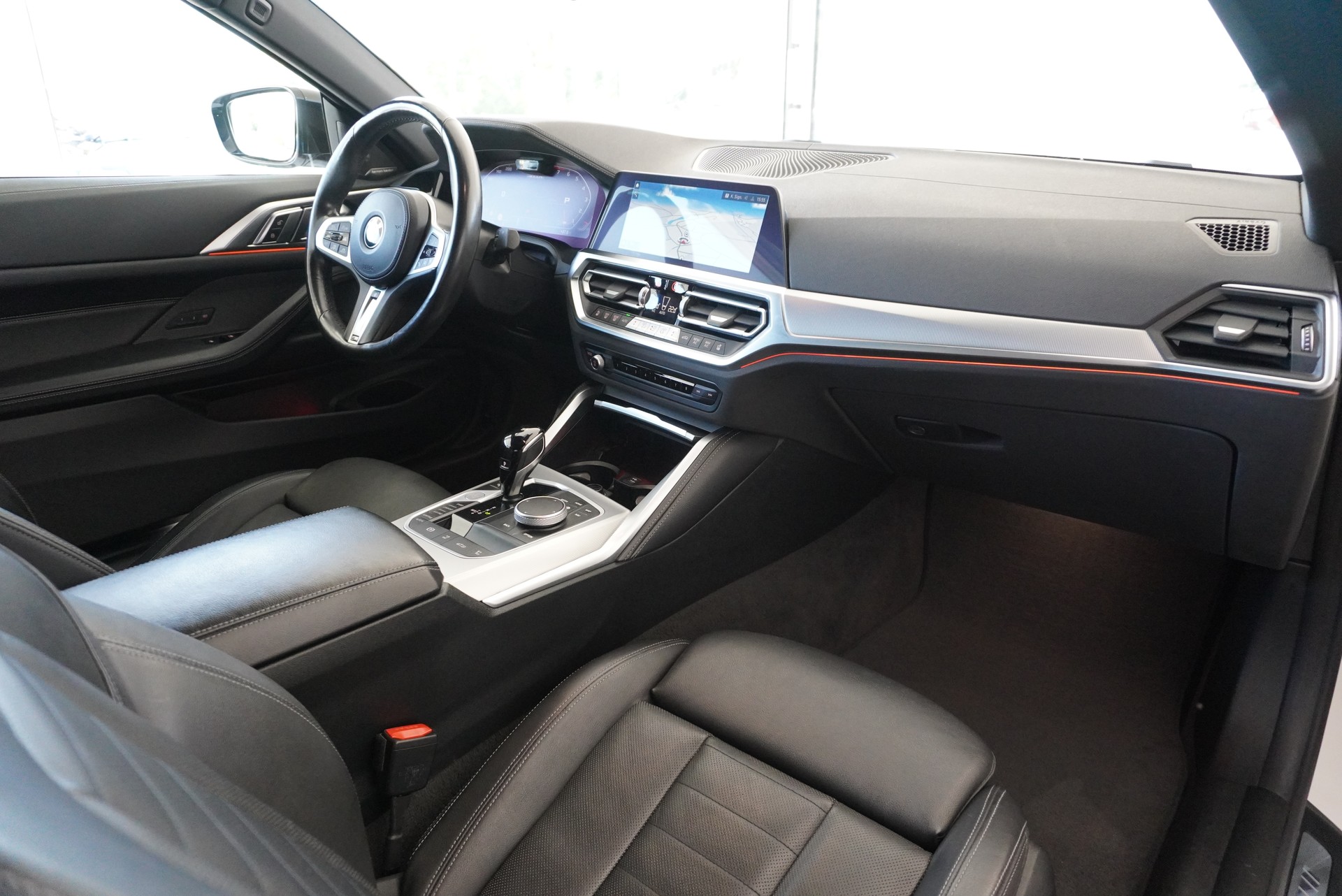 BMW M440i xDrive 48V Cabriolet Steptronic-image-15