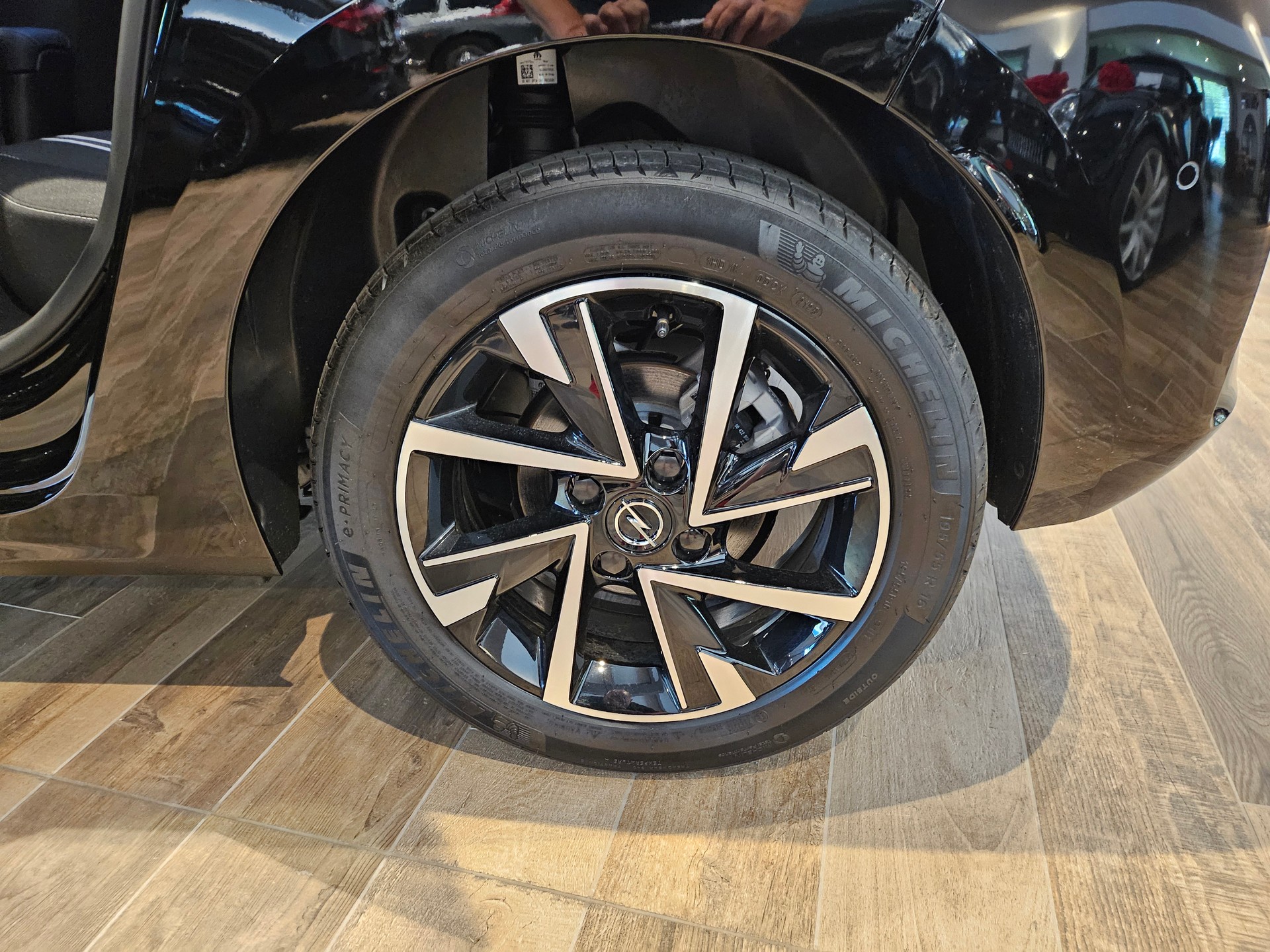 OPEL Corsa 1.2 MHEV GS-Line đ„145 PSđ„ 8-fachđ„-image-16