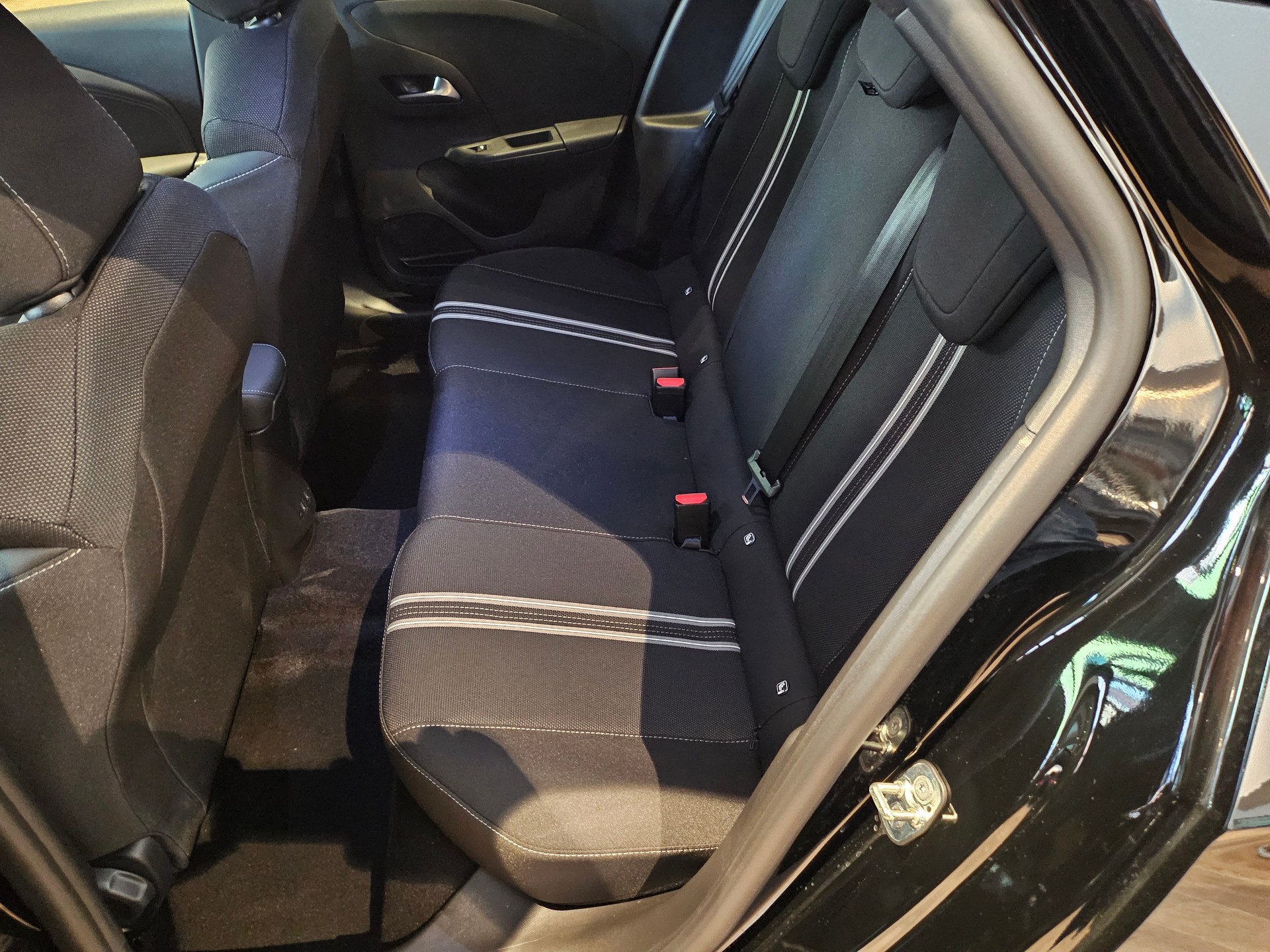 OPEL Corsa 1.2 MHEV GS-Line đ„145 PSđ„ 8-fachđ„-image-21