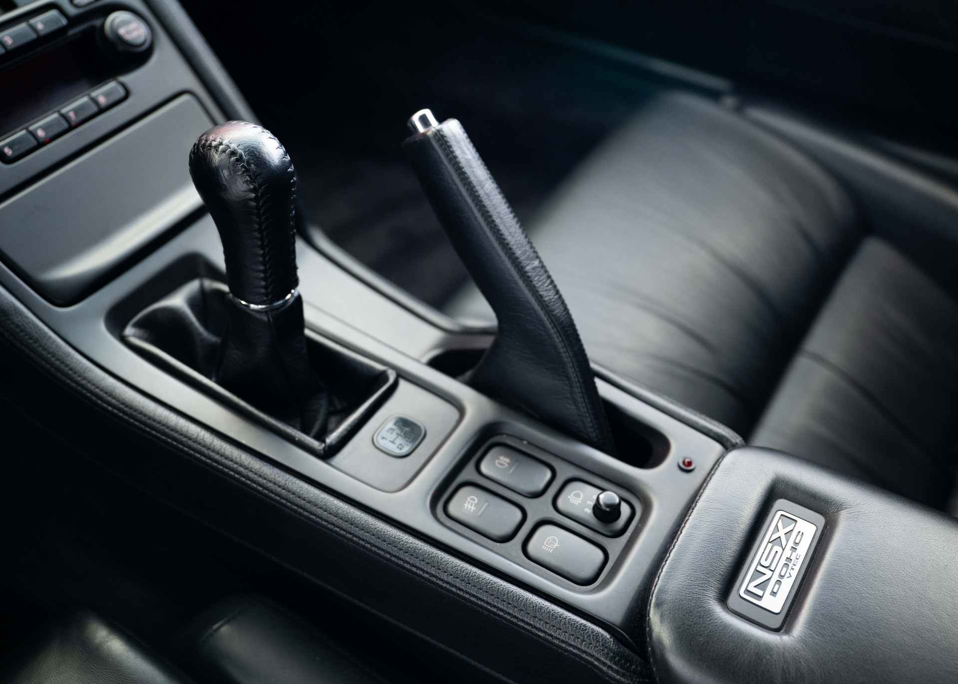 HONDA NSX 3.0i-24 V6 (Swiss car, 1st paint, 1st hand, full Honda service history, mint condition)-image-28