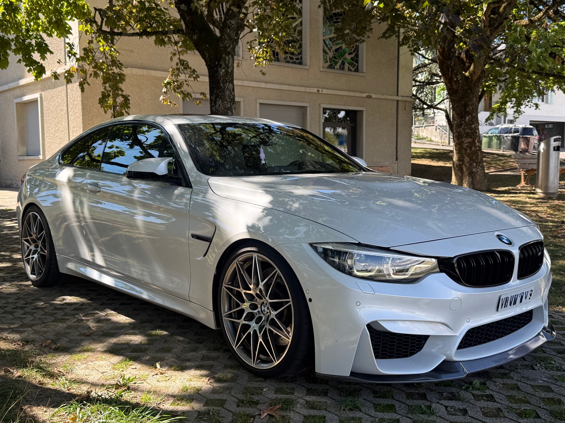 BMW M4 Coupé Competition DKG-image-2