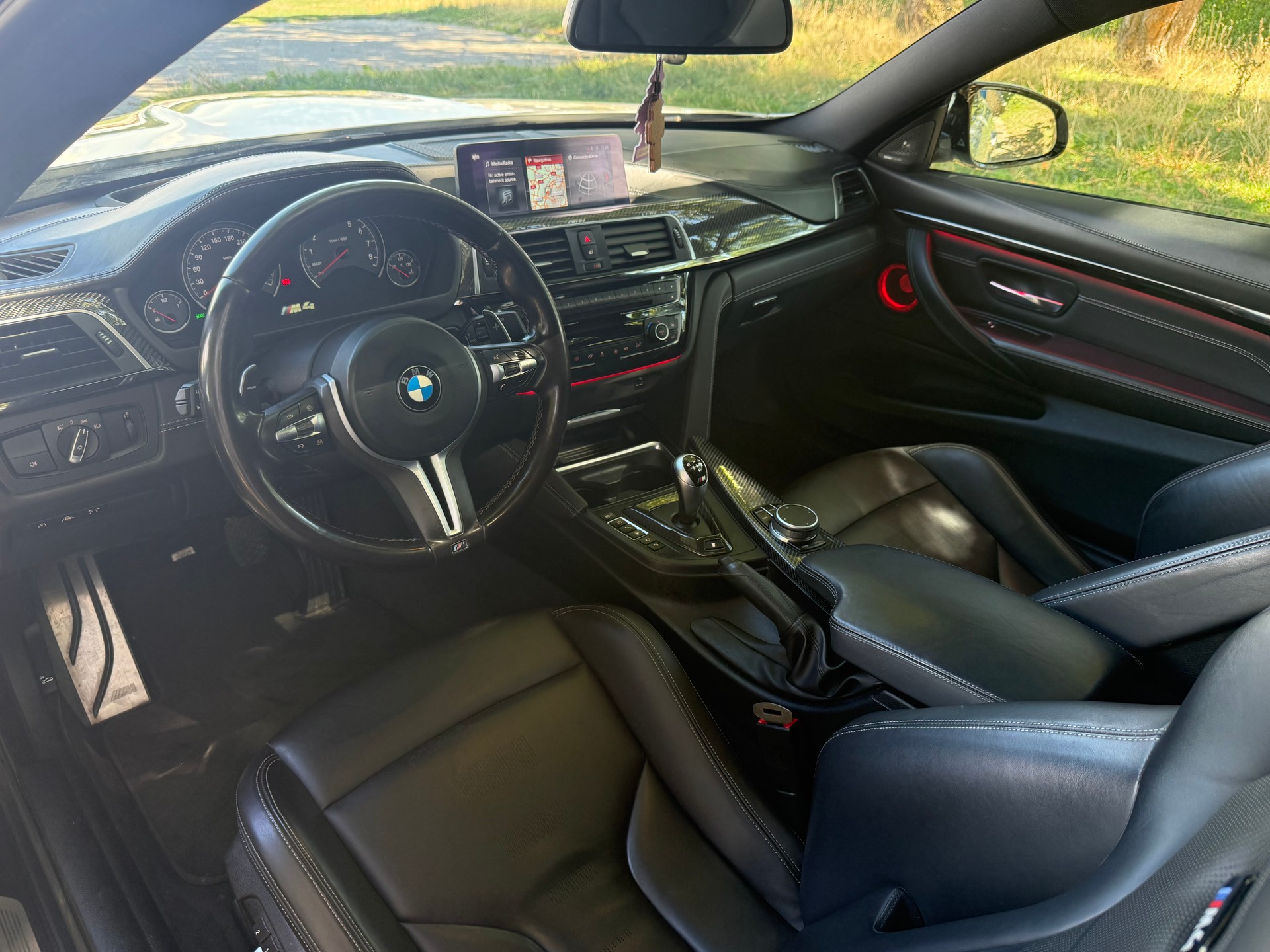 BMW M4 Coupé Competition DKG-image-7