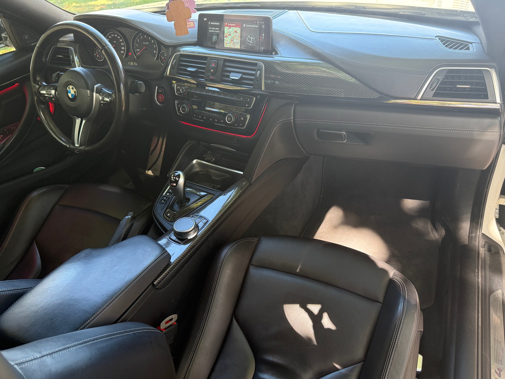 BMW M4 Coupé Competition DKG-image-6