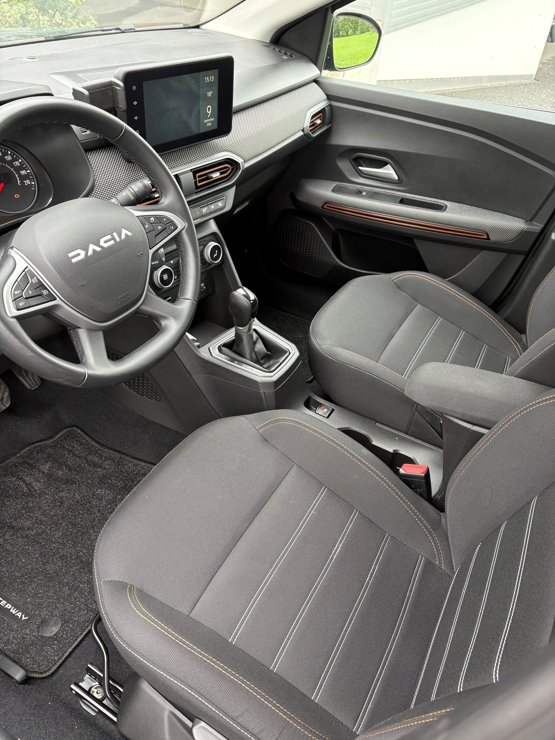 DACIA Sandero Stepway TCe 90 Comfort-image-4