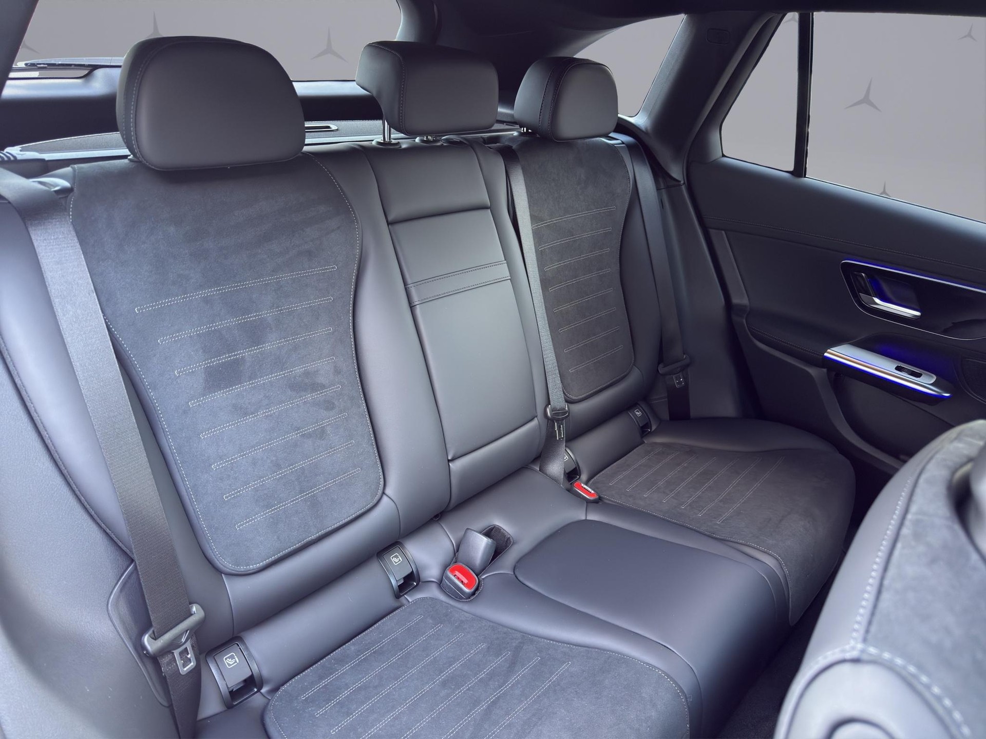 MERCEDES-BENZ GLC-Klasse X254 GLC 200 AMG Line 4matic-image-16