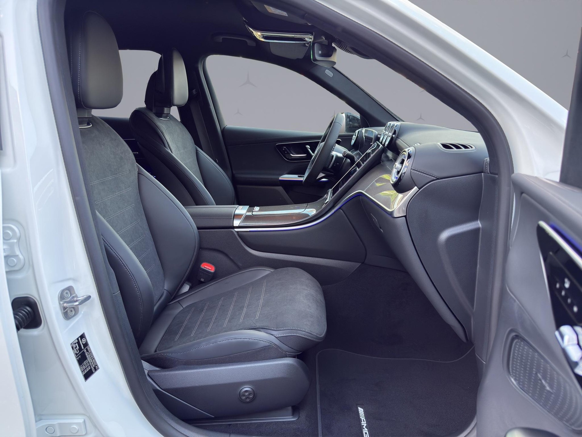MERCEDES-BENZ GLC-Klasse X254 GLC 200 AMG Line 4matic-image-15