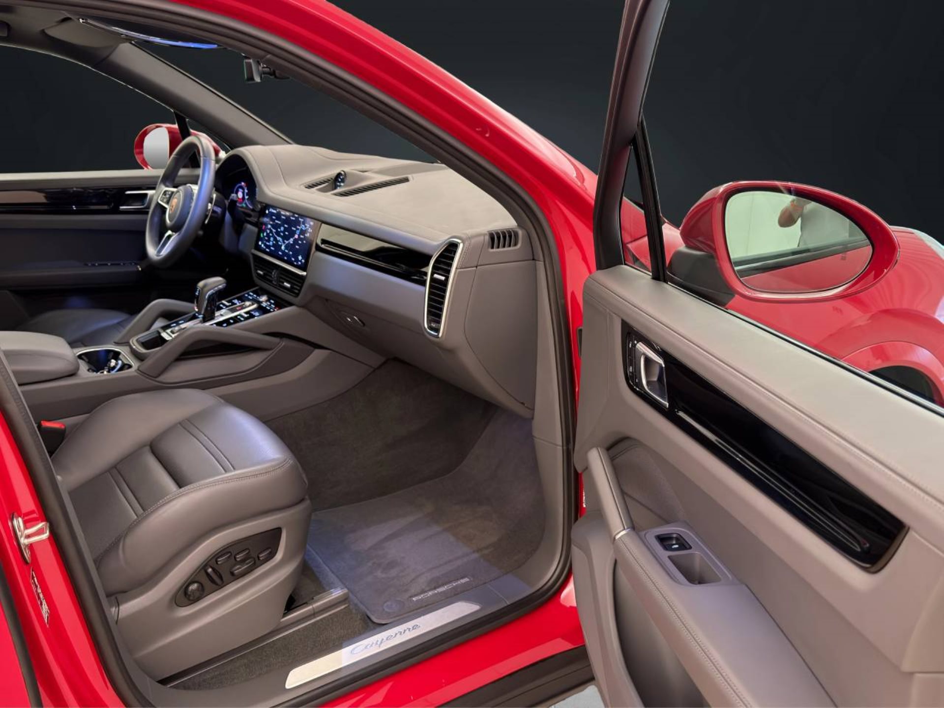 PORSCHE Cayenne E-Hybrid-image-18
