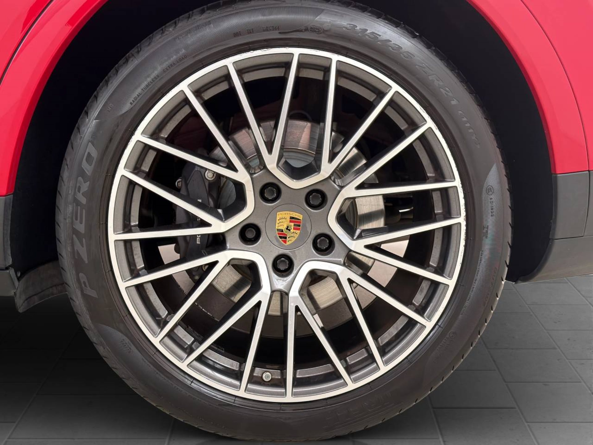 PORSCHE Cayenne E-Hybrid-image-10