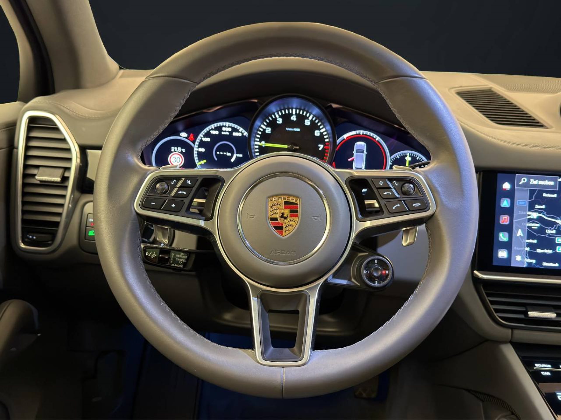 PORSCHE Cayenne E-Hybrid-image-13