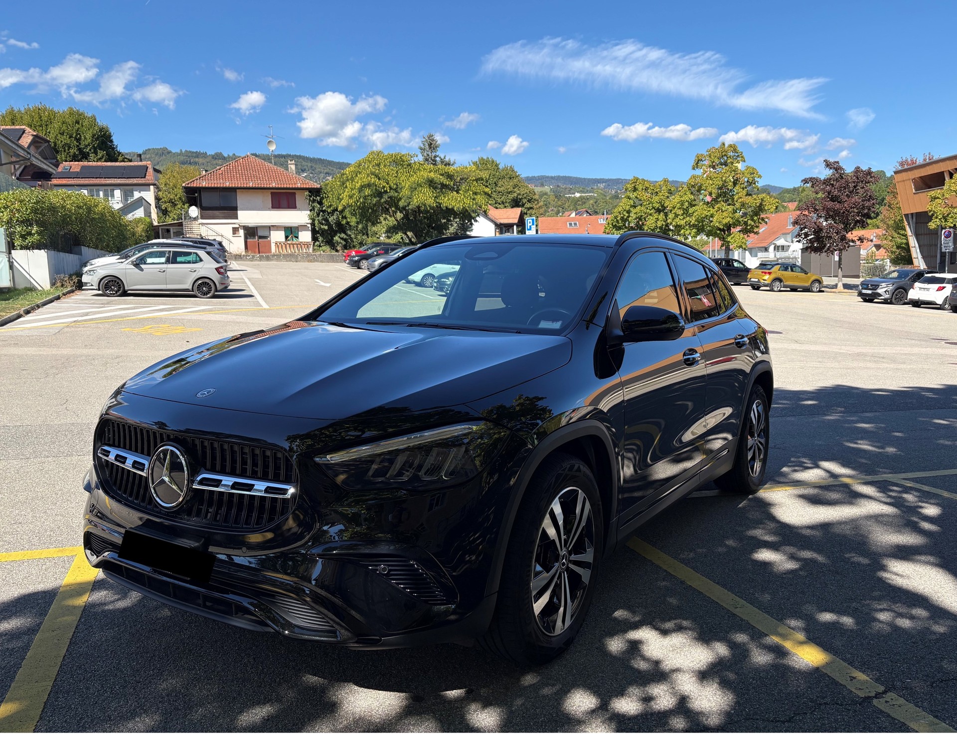 MERCEDES-BENZ GLA-image-2