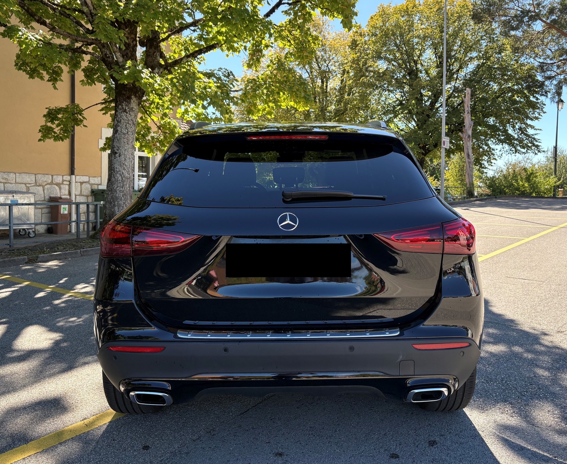 MERCEDES-BENZ GLA-image-1