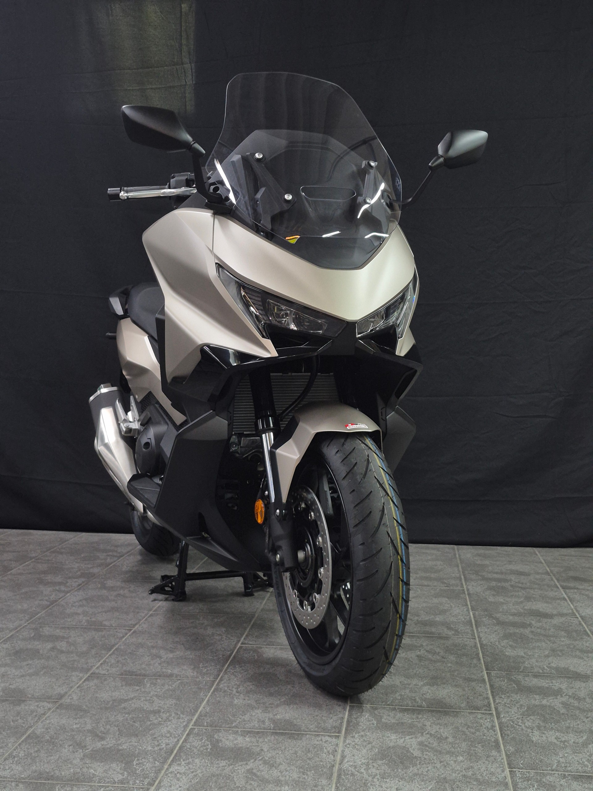 HONDA NSS 750-showroom-element-3