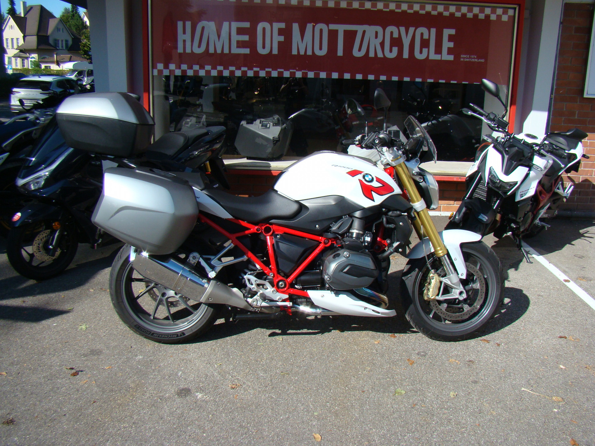 BMW R 1200 R-showroom-element-2