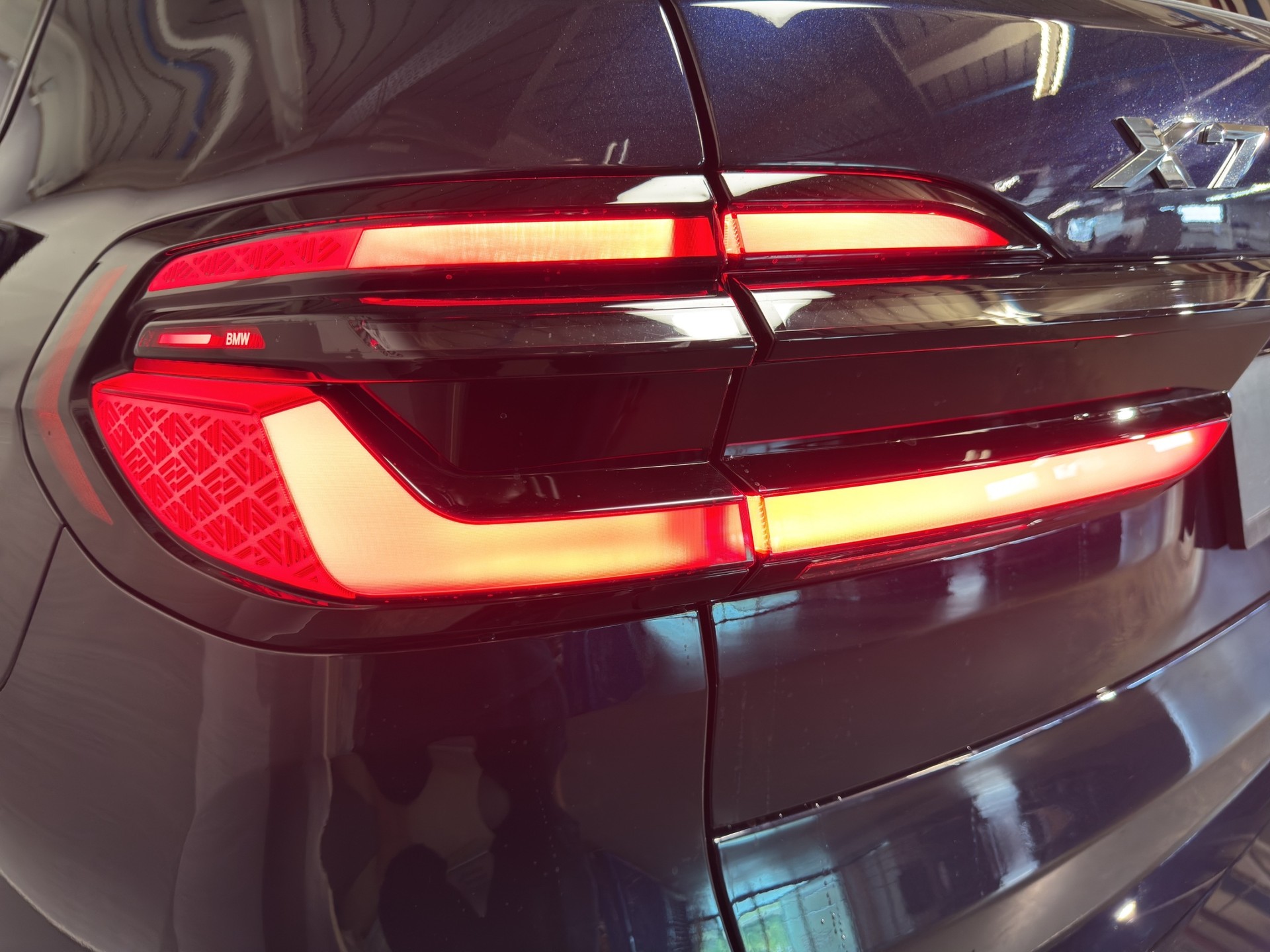 BMW X7 40d xDrive SAG-image-5