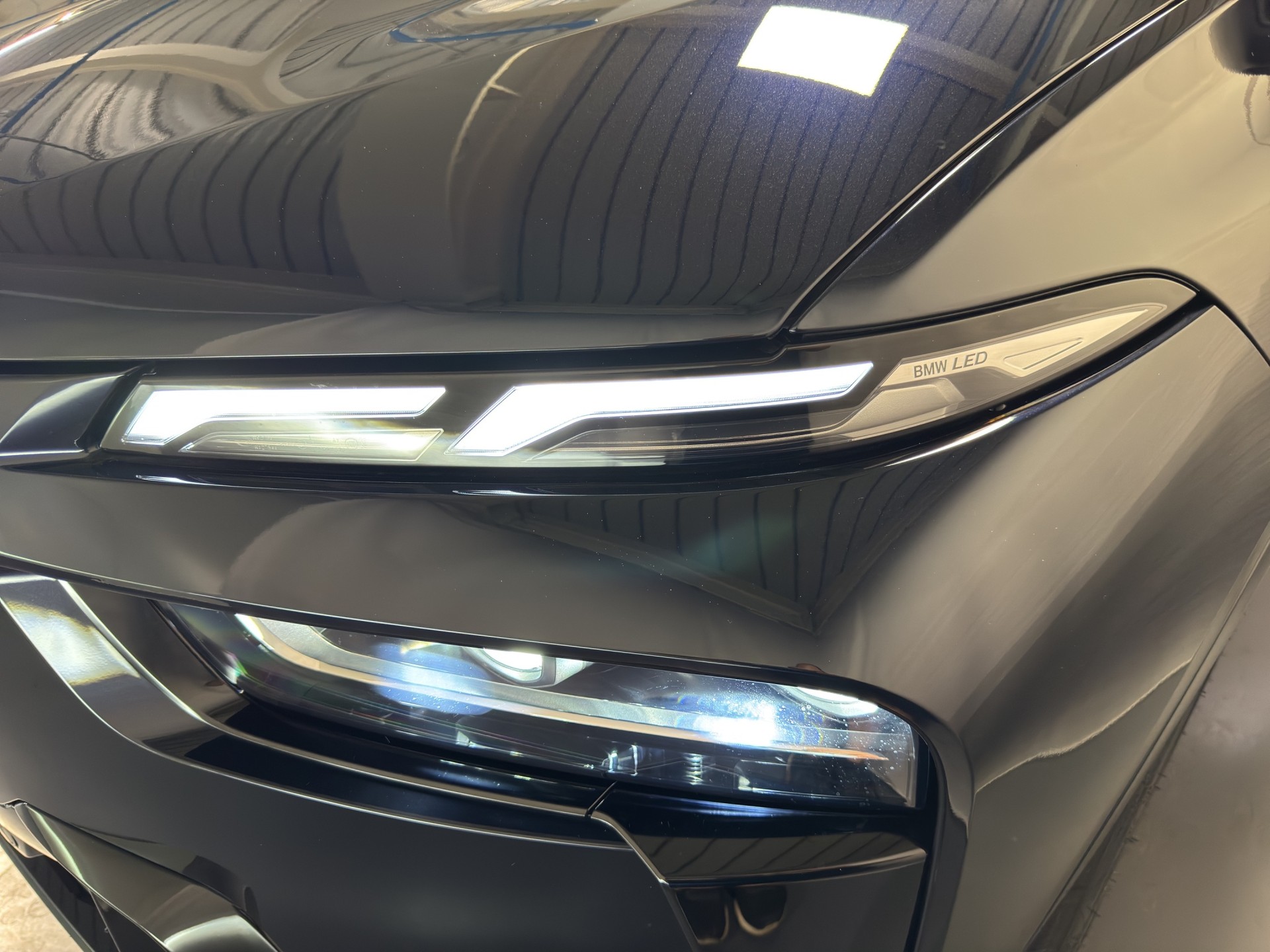 BMW X7 40d xDrive SAG-image-11