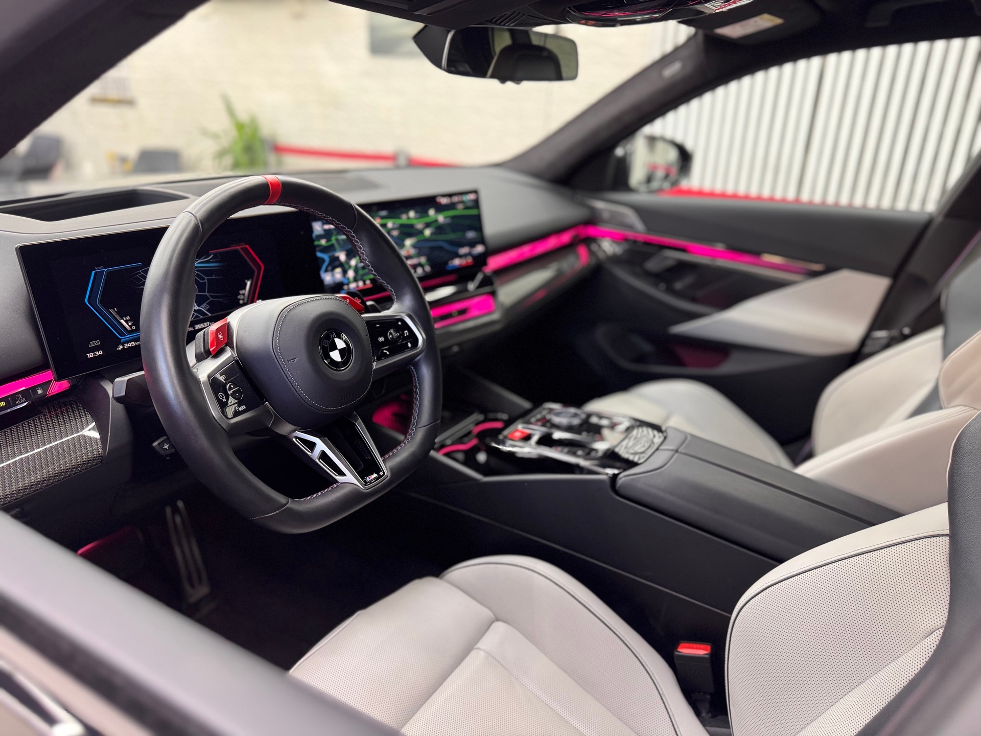 BMW M5 xDrive-image-8