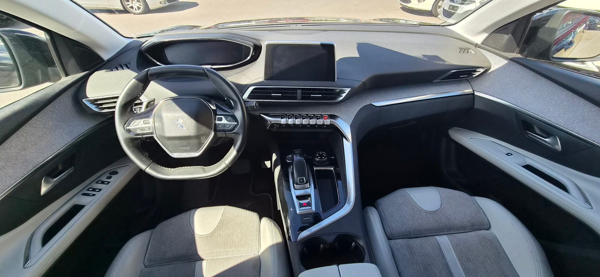 PEUGEOT 5008 1.6 THP Allure EAT-image-6