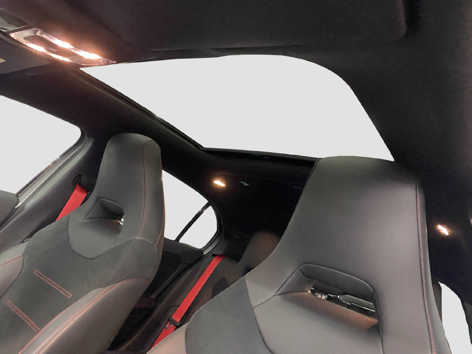 MERCEDES-BENZ A 35 AMG 4MATIC-image-10