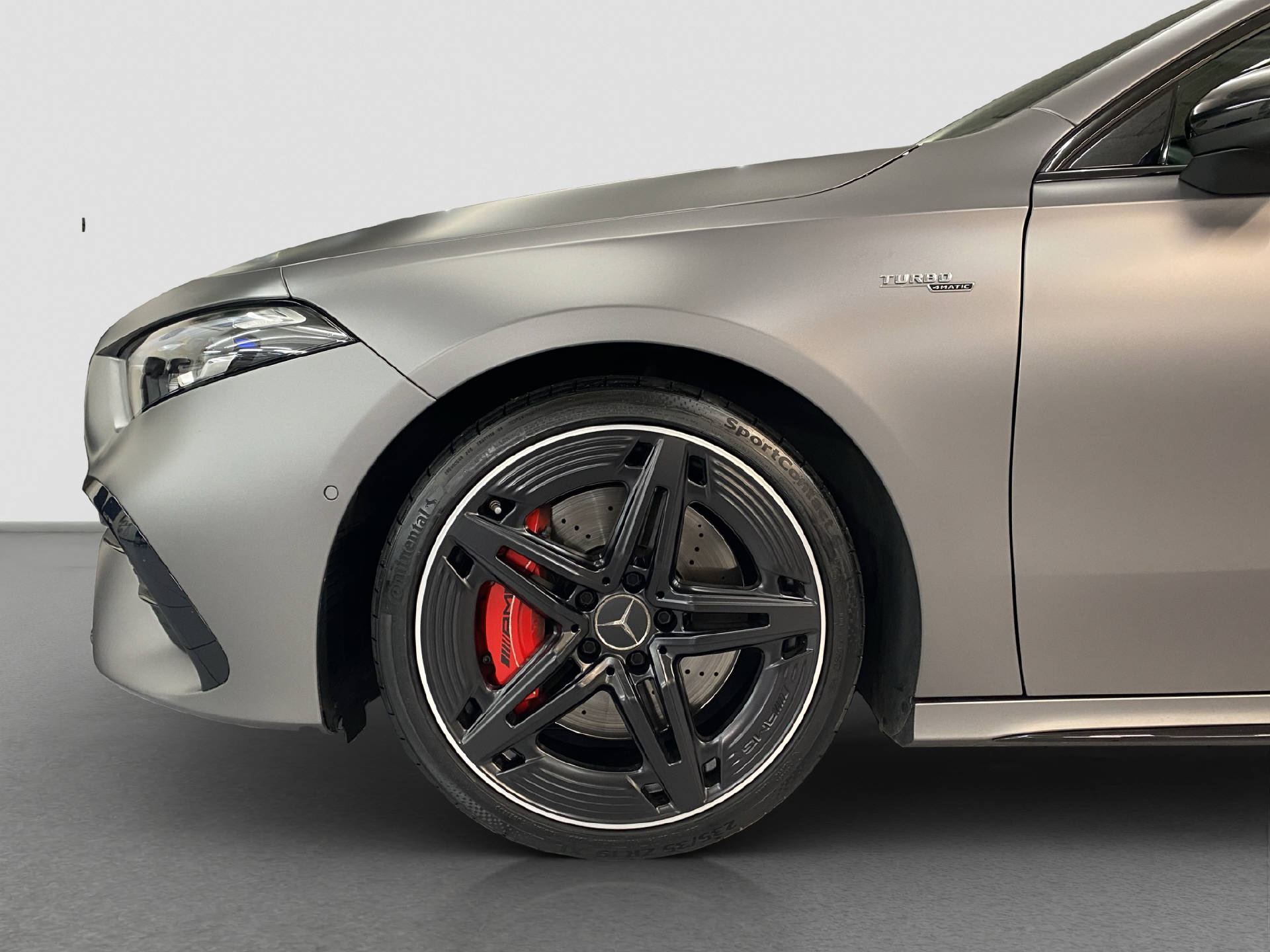 MERCEDES-BENZ A 35 AMG 4MATIC-image-5
