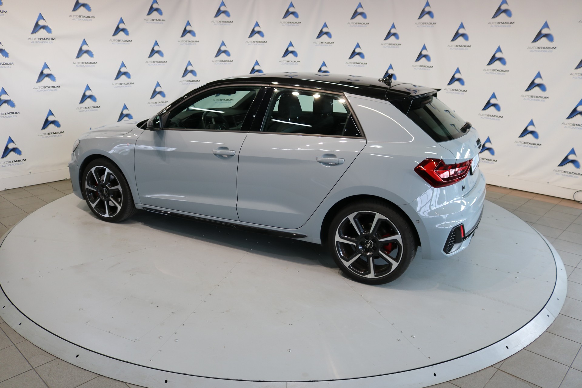 AUDI A1 Sportback 40 TFSI S Line S-tronic-image-16