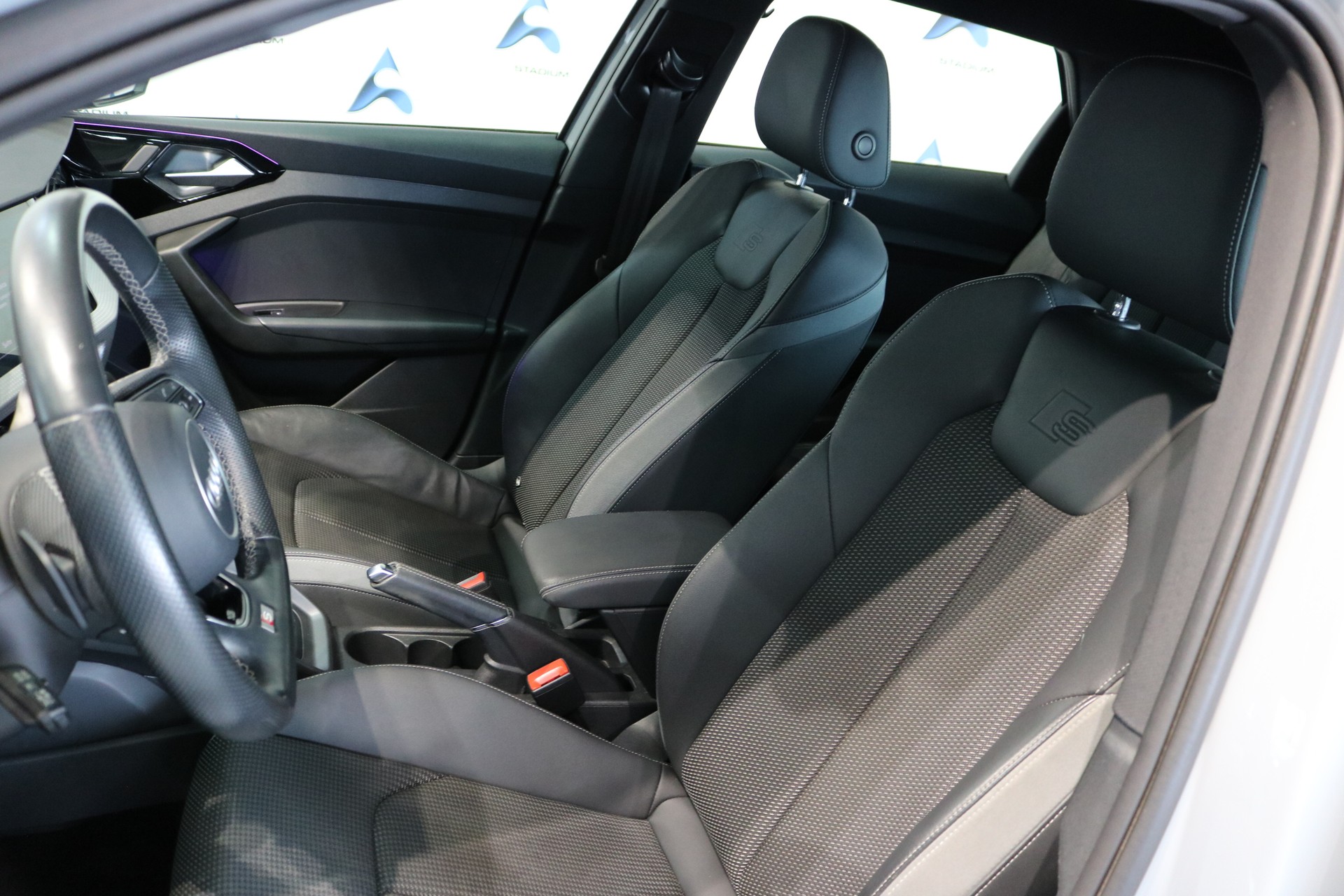 AUDI A1 Sportback 40 TFSI S Line S-tronic-image-39