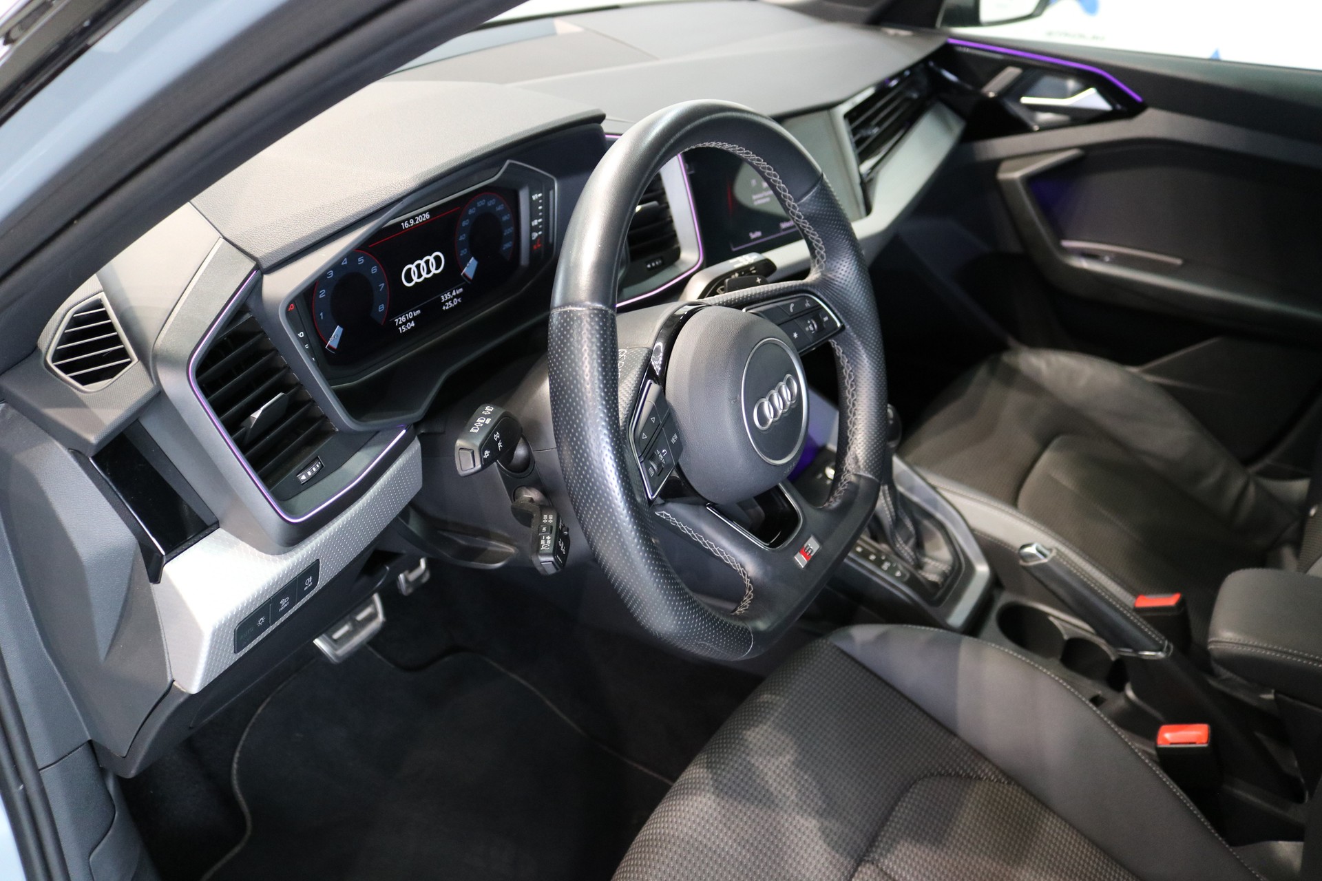 AUDI A1 Sportback 40 TFSI S Line S-tronic-image-2