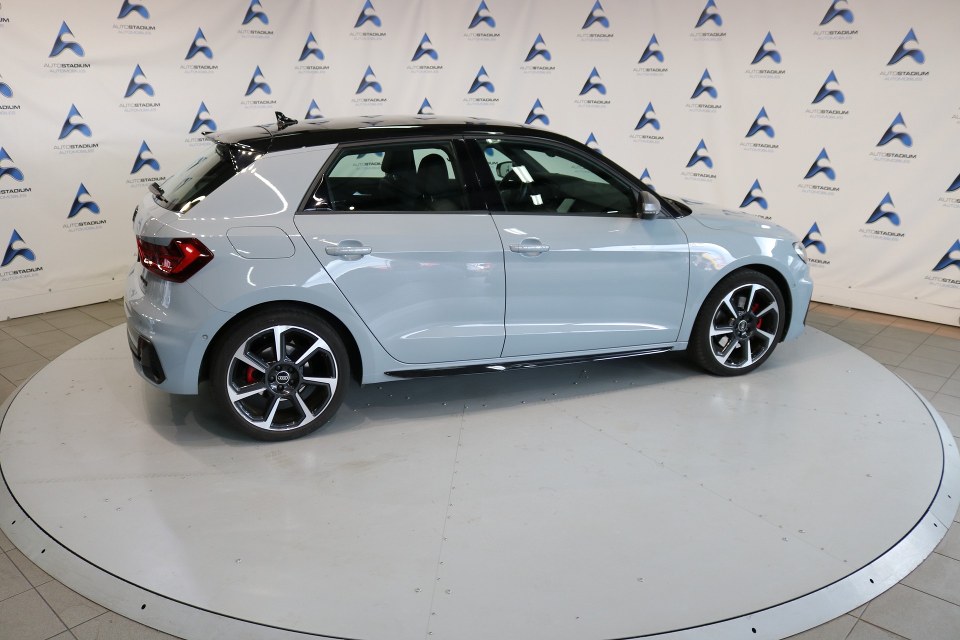 AUDI A1 Sportback 40 TFSI S Line S-tronic-image-24