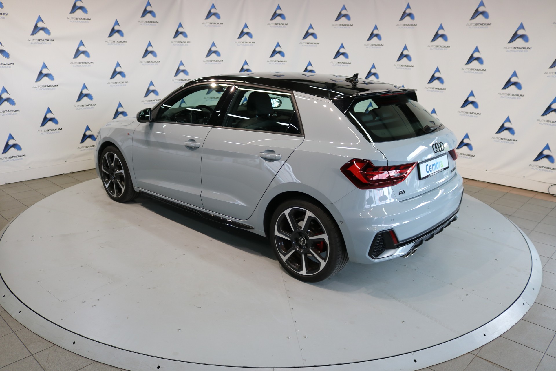 AUDI A1 Sportback 40 TFSI S Line S-tronic-image-17