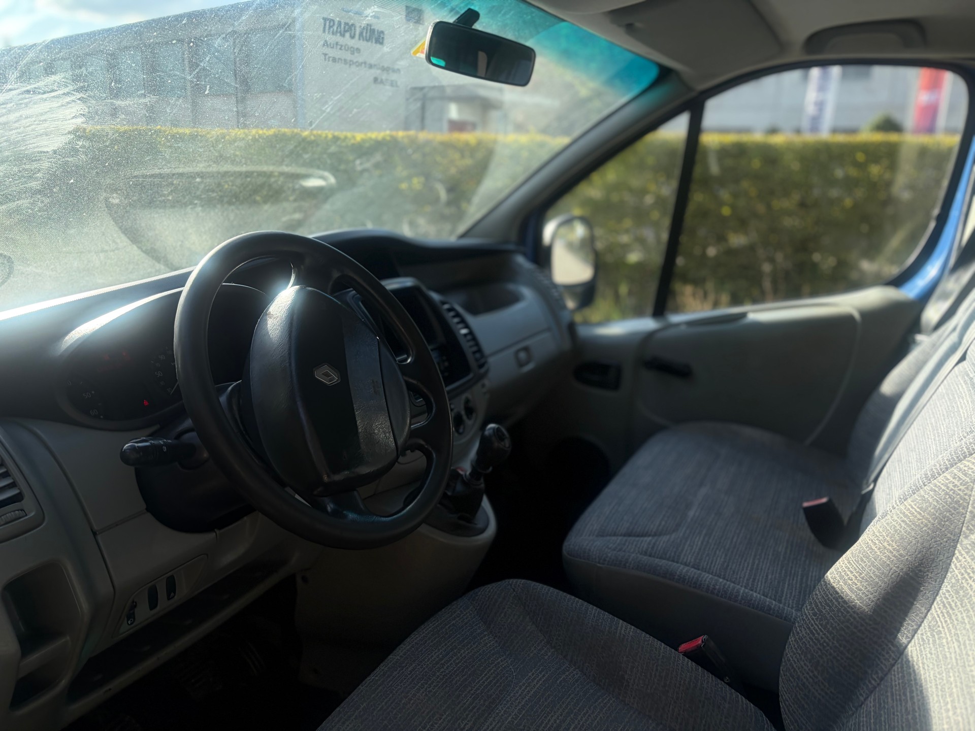 RENAULT Trafic 2.0 dCi 90 2.7t L1H1-image-6