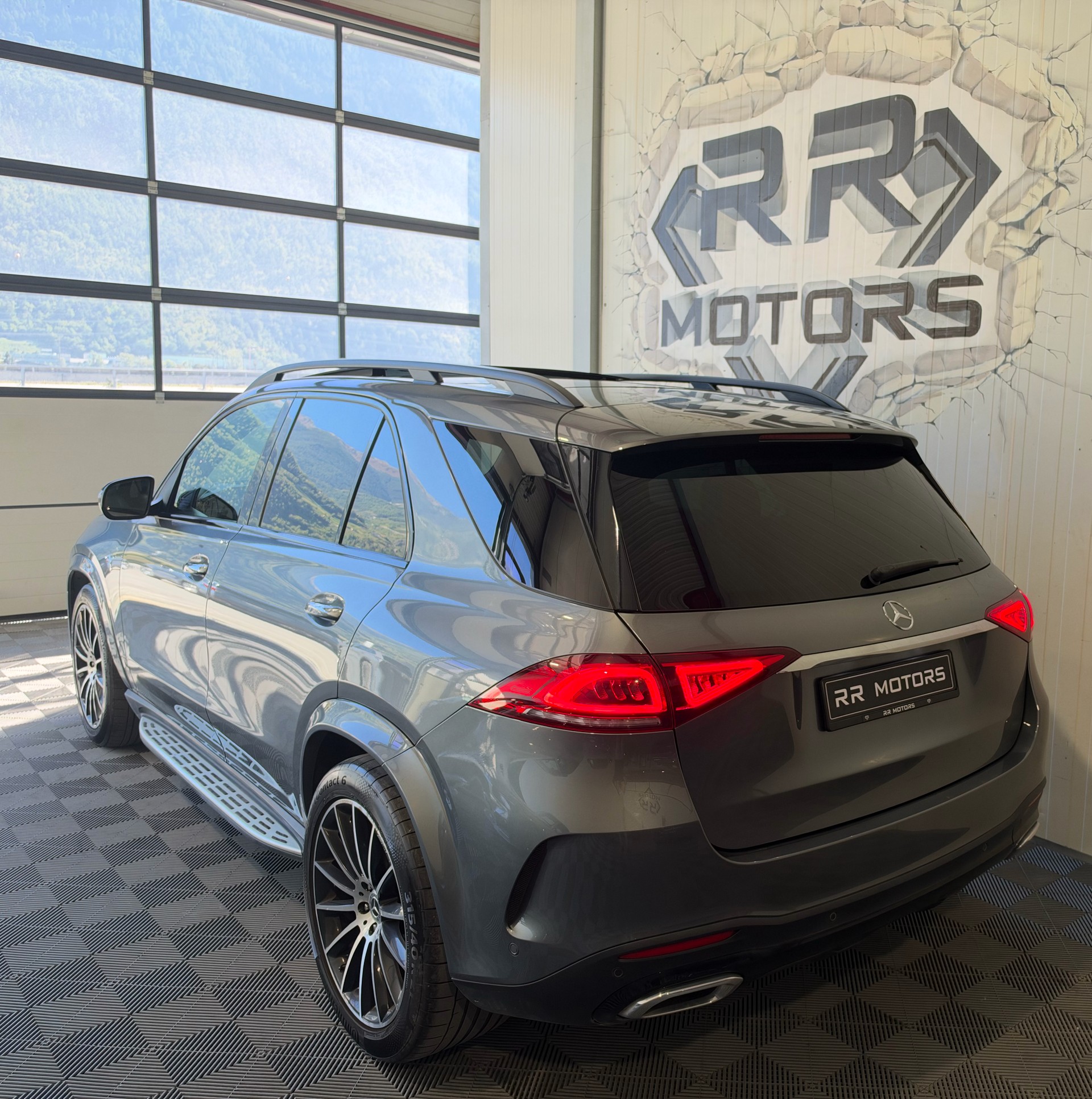 MERCEDES-BENZ GLE 400 d 4Matic AMG Line 9G-Tronic-image-2