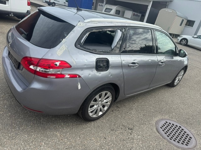 PEUGEOT 308 SW 1.2 Pure Tech Style EAT8-image-2