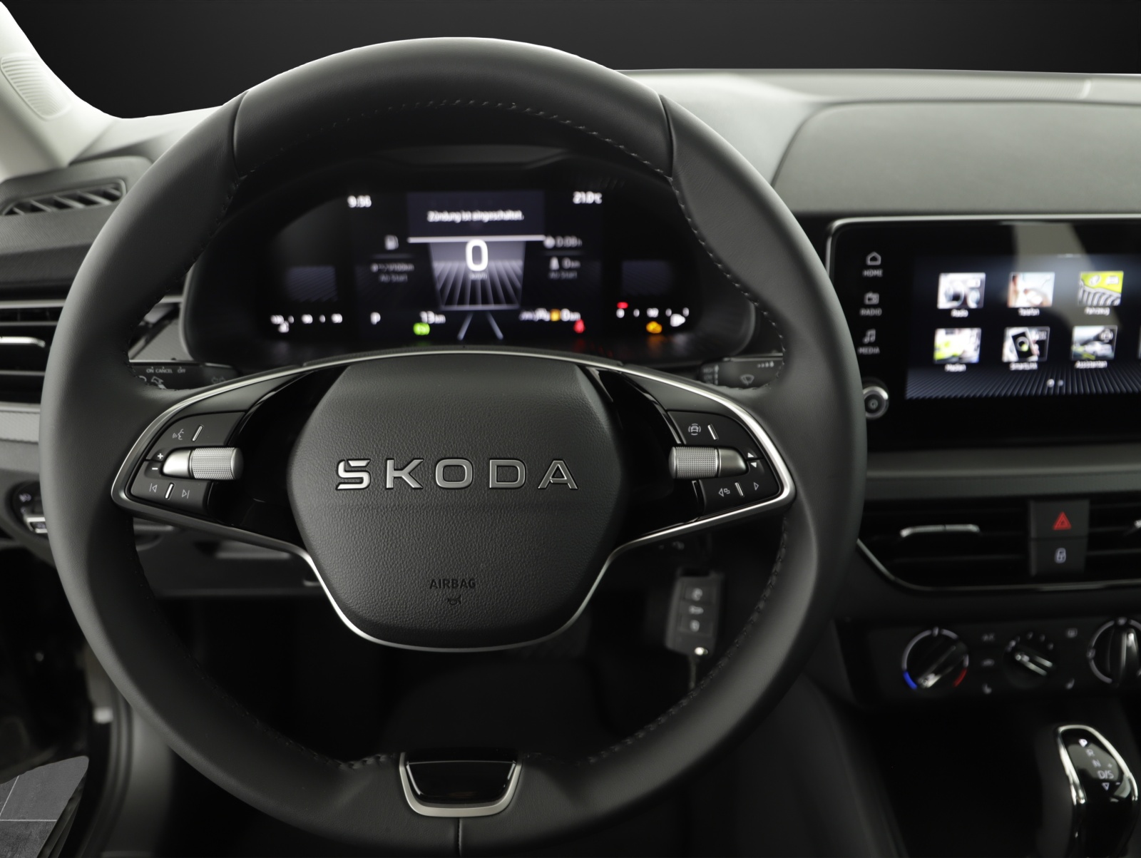 SKODA Scala 1.0 TSI Essence DSG-image-11