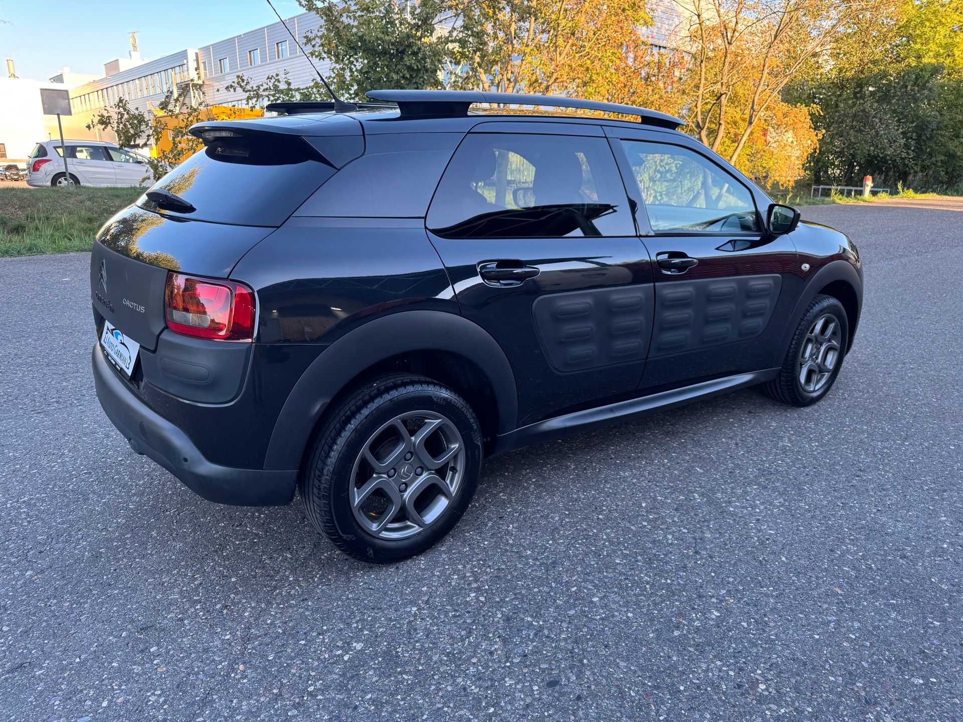 CITROEN C4 Cactus 1.2 e-VTi Shine Edition ETG-image-5
