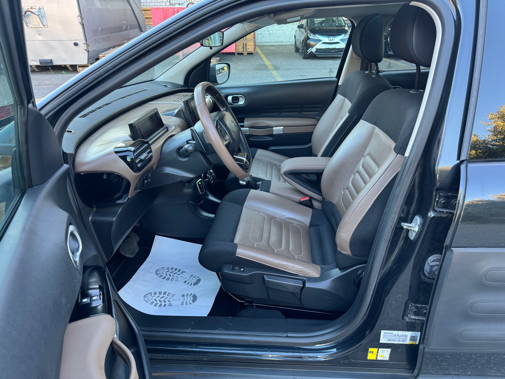 CITROEN C4 Cactus 1.2 e-VTi Shine Edition ETG-image-12