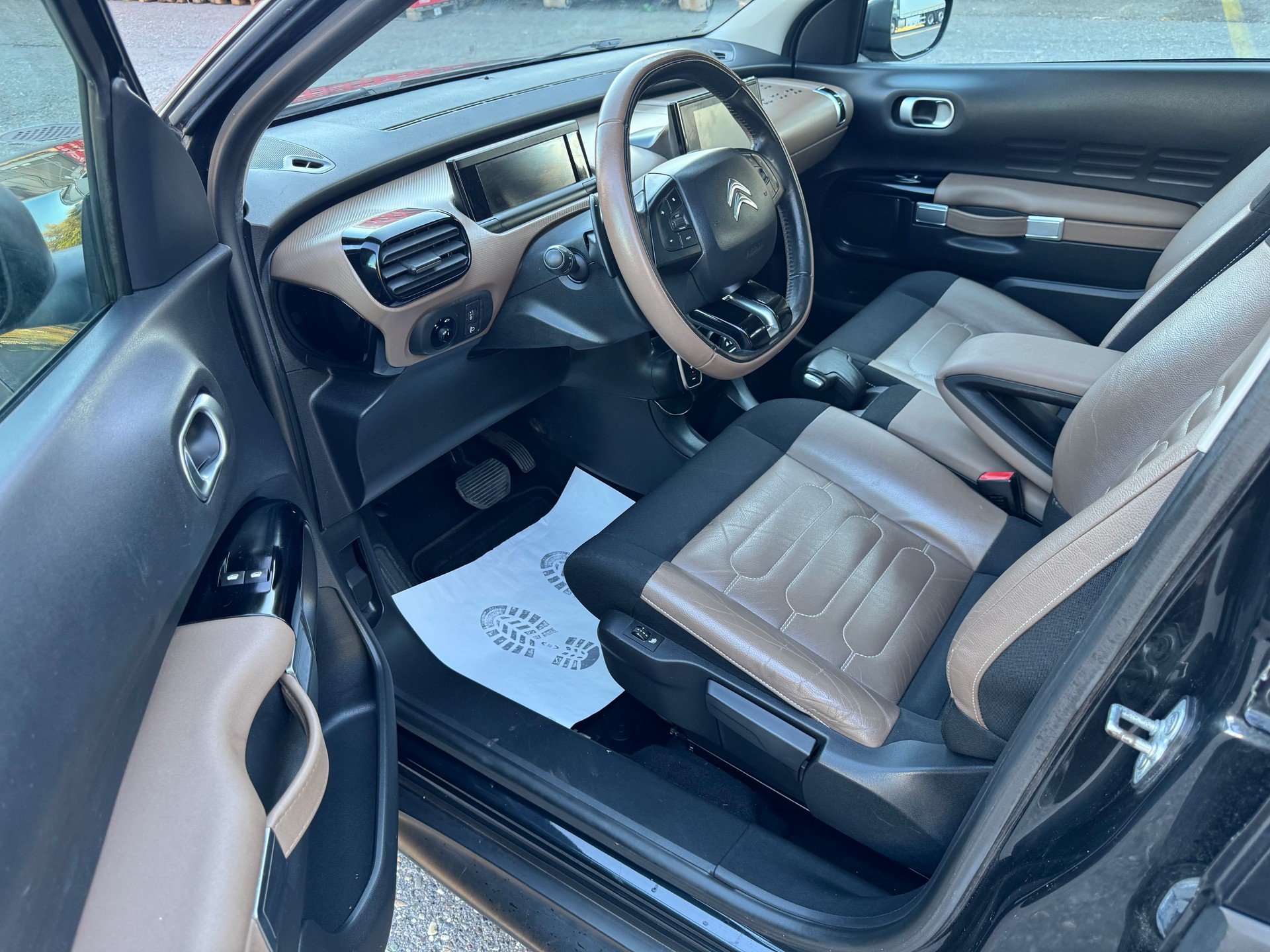 CITROEN C4 Cactus 1.2 e-VTi Shine Edition ETG-image-13