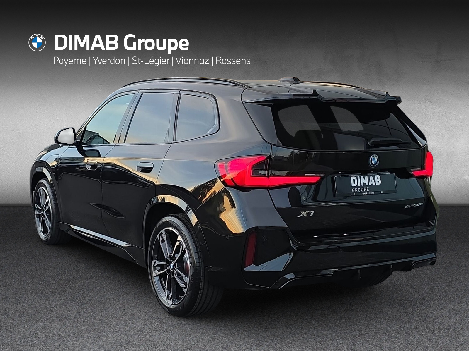 BMW X1 xDrive 30e M Sport Pro-showroom-element-2