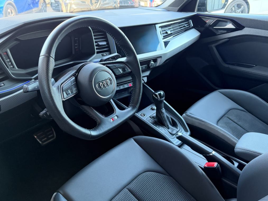 AUDI A1 City Carver 35 TFSI S line-image-3