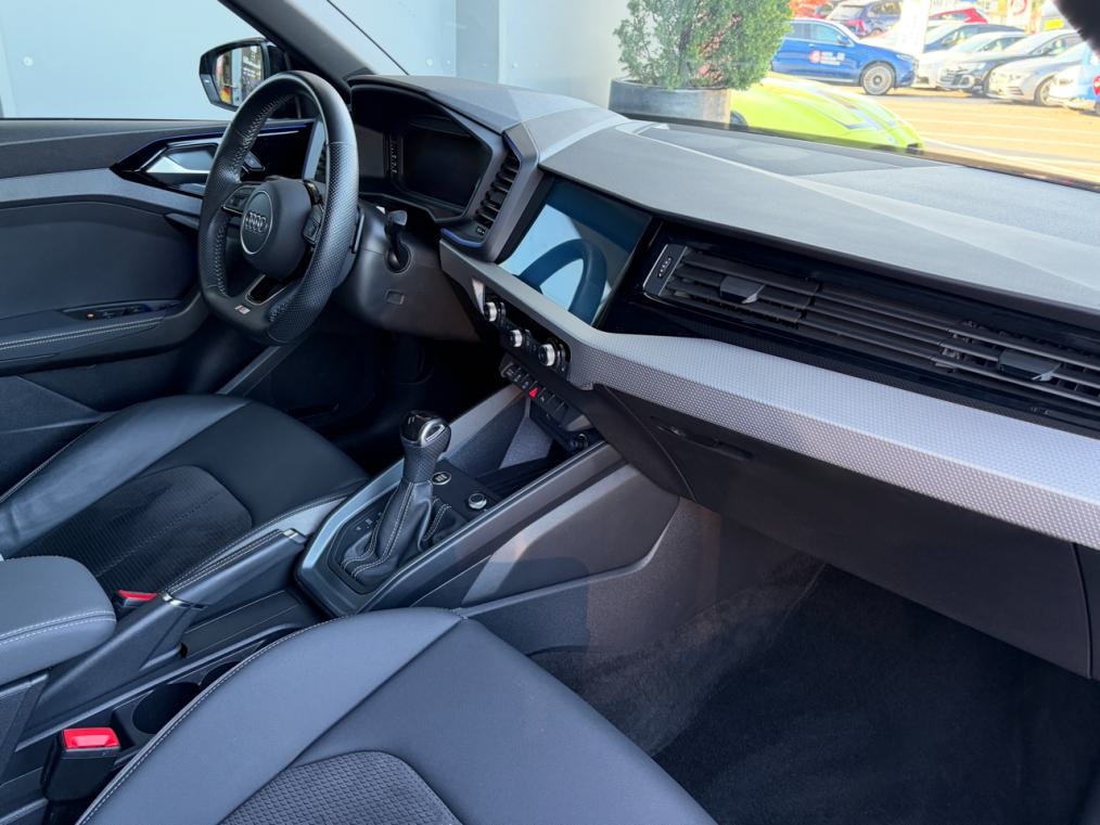 AUDI A1 City Carver 35 TFSI S line-image-8